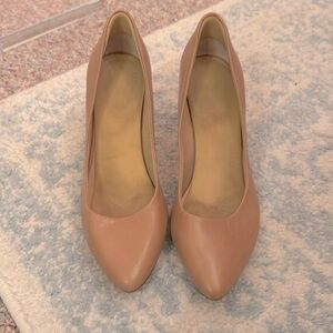 EUC! INC nude kitten heels. Size 8.5. Padding inserts have been added see pics.
